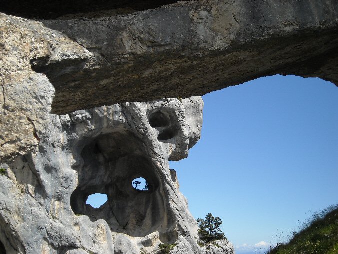 Tour Percee (16b).jpg - Petite grottes